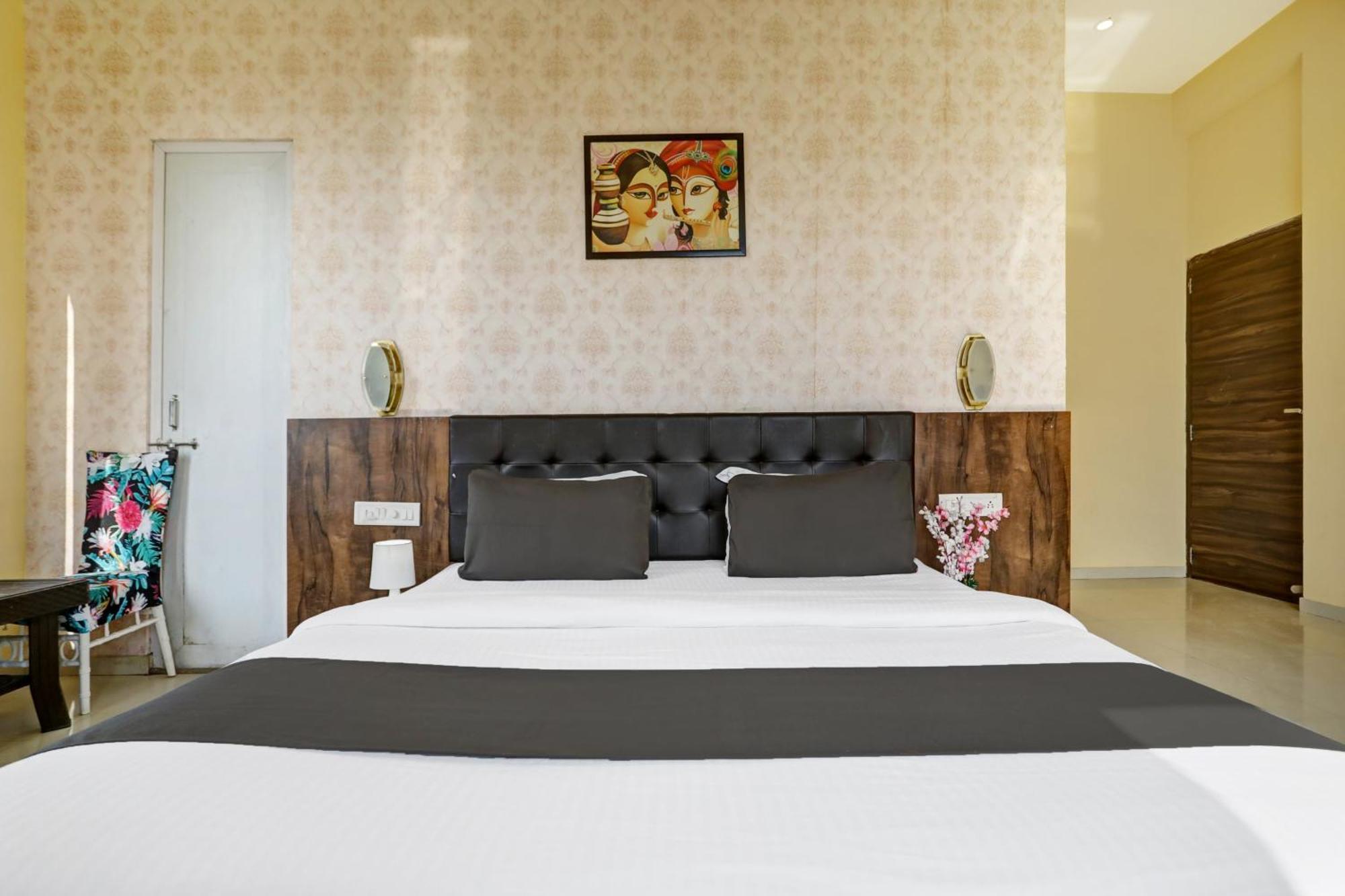 Hotel Collection O Amet Garh Udajpur Exteriér fotografie
